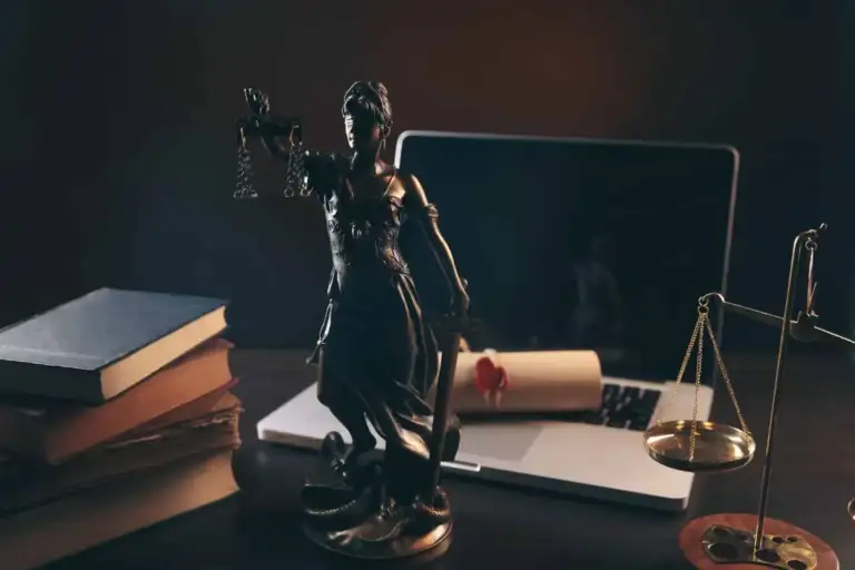 Professionals and companies 3 - abogado Nerja, abogado Torrox, abogado Velez Malaga, abogado Torre del Mar lawyer office statue justice with scales lawyer working laptop legal law advice justice concept - abogado Nerja, abogado Torrox, abogado Velez Malaga, abogado Torre del Mar